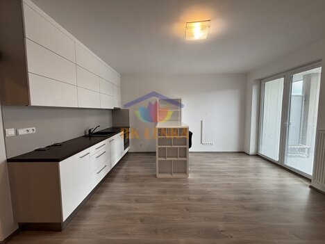 Nabízíme k pronájmu byt 1+kk s garážovým stáním, Ostrava Poruba